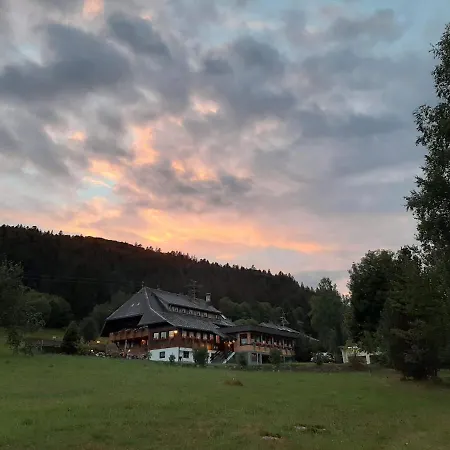 Schwarzwaldhotel Hotel *